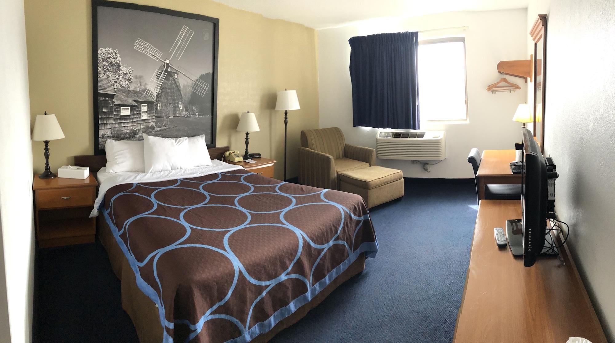 Super 8 By Wyndham Montgomery Maybrook Exteriér fotografie